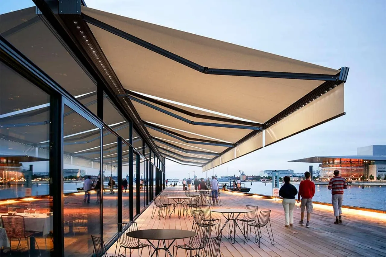 Bioclimatic Pergola vs Awning: Which Should You Choose for Your Terrace?