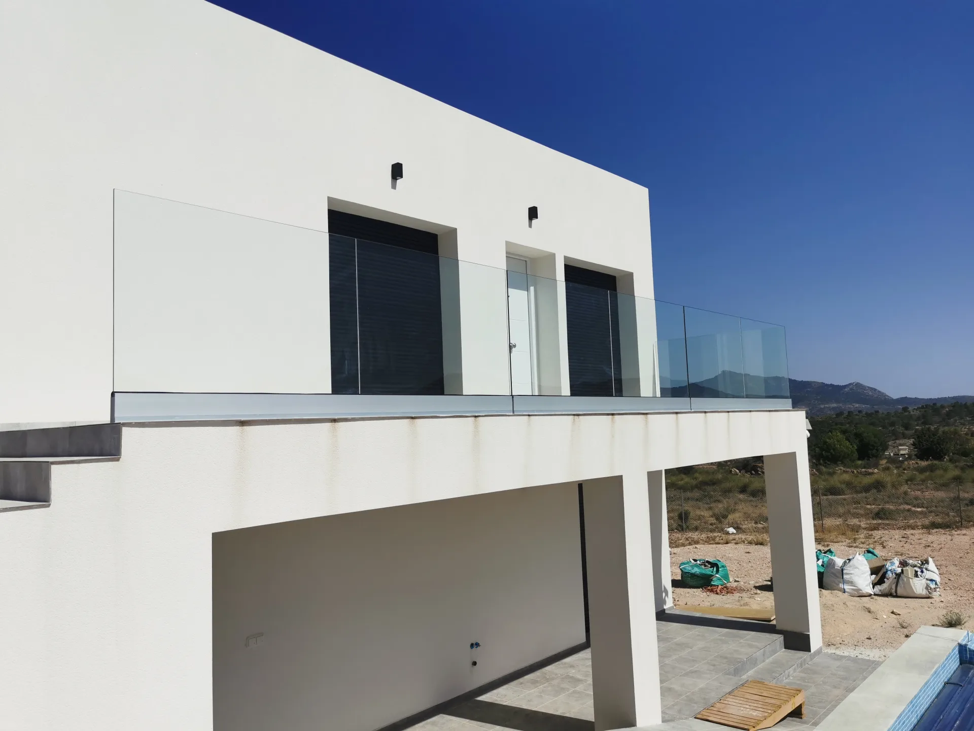 Cortina de cristal abatible